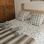 Ideal Holiday Apartment One Bedroom City Center