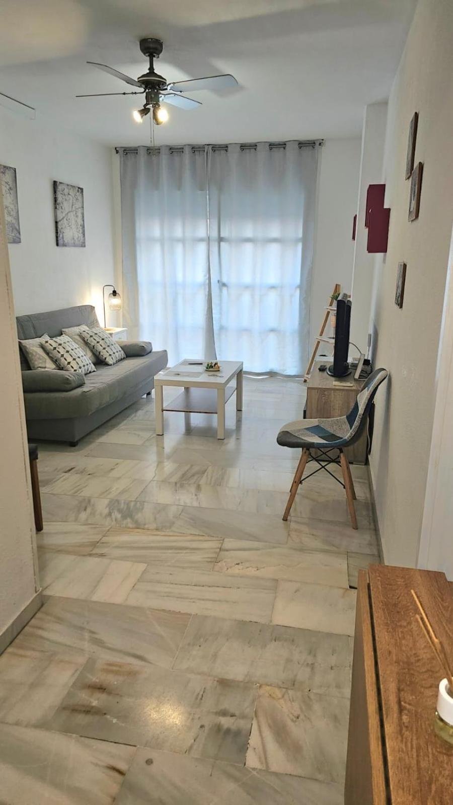 Ideal One Bedroom Center Appartement